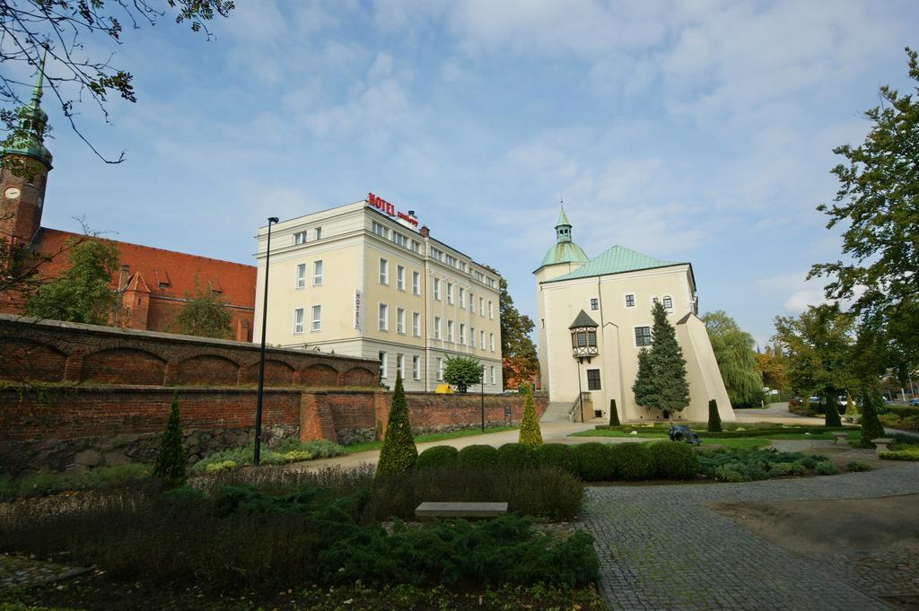 Hotel Zamkowy Słupsk Kültér fotó