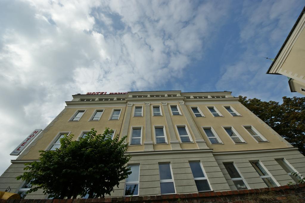 Hotel Zamkowy Słupsk Kültér fotó