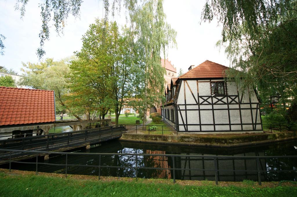 Hotel Zamkowy Słupsk Kültér fotó